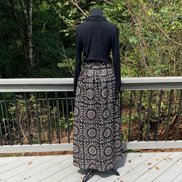 Vintage 60’s 70’s Black and White Maxi Dress - Picture 4 of 12